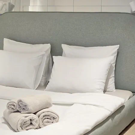 Duplex In Center 3 Apartment *