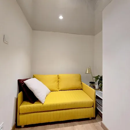 Duplex In Center 3 Apartment